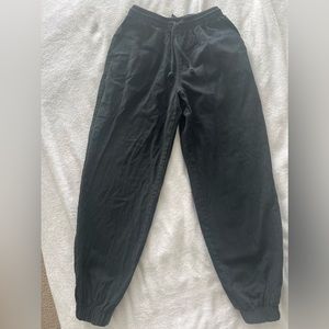 Black jogger pant